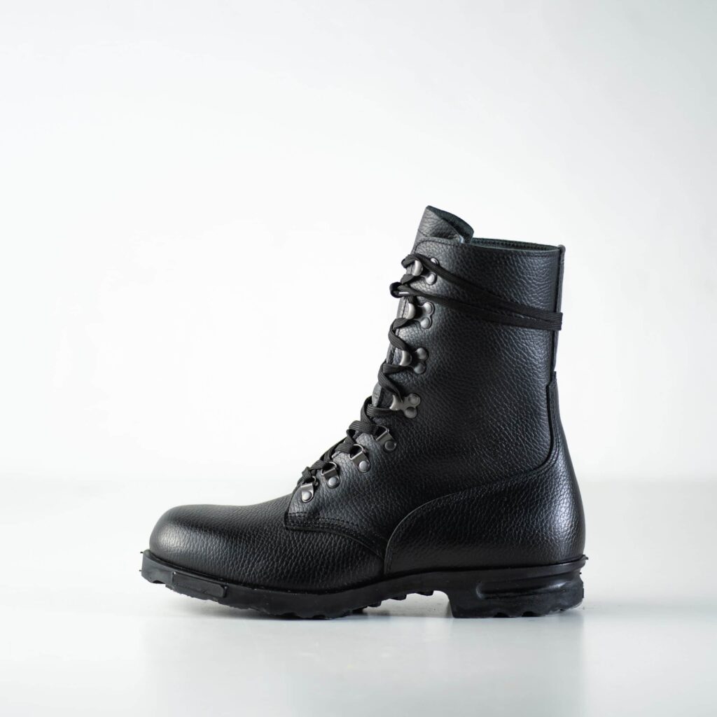 M77 Norwegian Combat Boots - Legendary Military Grade Full-Grain Leather Footwear for All-Weather Durability